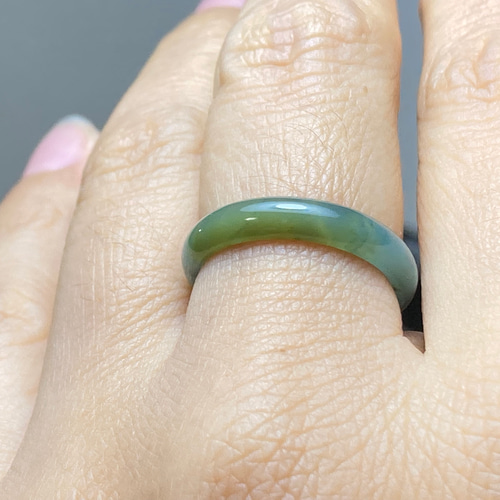 L16-17 糯氷種 13.5号 黄翡翠 グアテマラ産 A貨 本翡翠 くりぬき