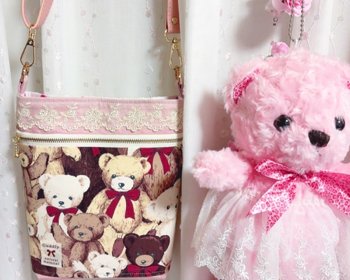 エトロ　ショルダーバッグ　ポシェットバッグ　テディ　熊　スマホショルダー エトロ ショルダーバッグ ポシェットバッグ テディ 熊 スマホショルダー