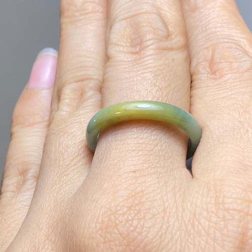 L16-22 氷糯種 19.5号 黄翡翠 グアテマラ産 A貨 本翡翠 くりぬき