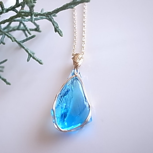 アンダラクリスタル エレクトリックブルー ペンダントトップ 14kgf