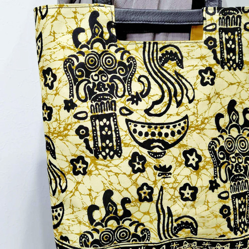 【再販】　インドネシアバティック　肩掛け　A4バッグ　ハンドメイド 再販】 インドネシアバティック A4肩掛けバッグ ハンドメイド