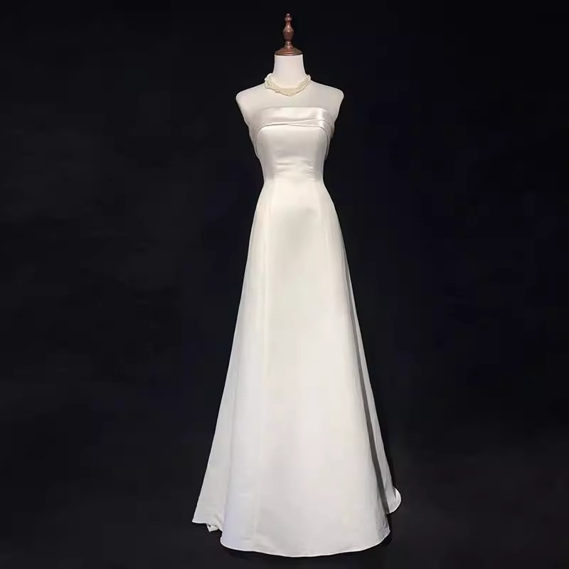 高級感 白 黒 サテン オフショルダー 裾引き ウェディングドレス シンプル 花嫁 披露宴 二次会 前撮り HL1412