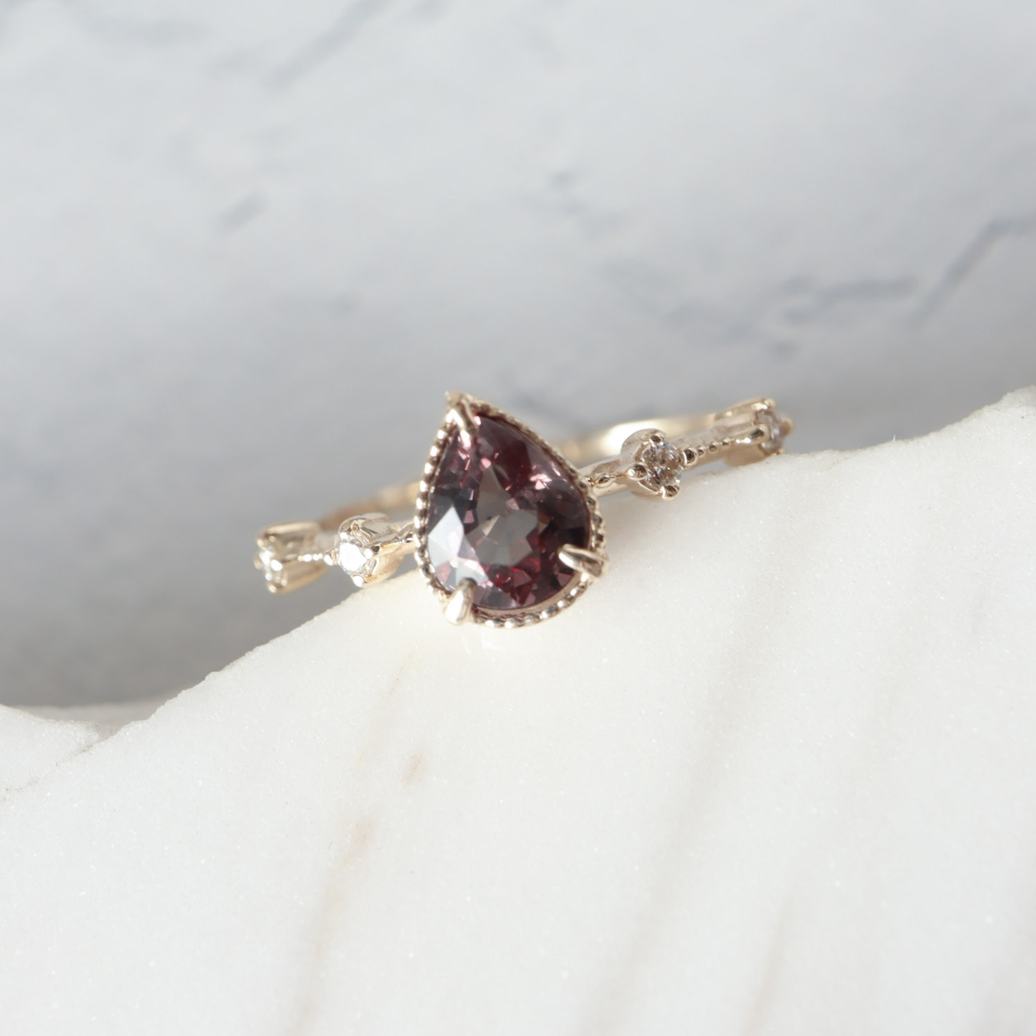 カラーチェンジガーネット(PS)&Dia リング