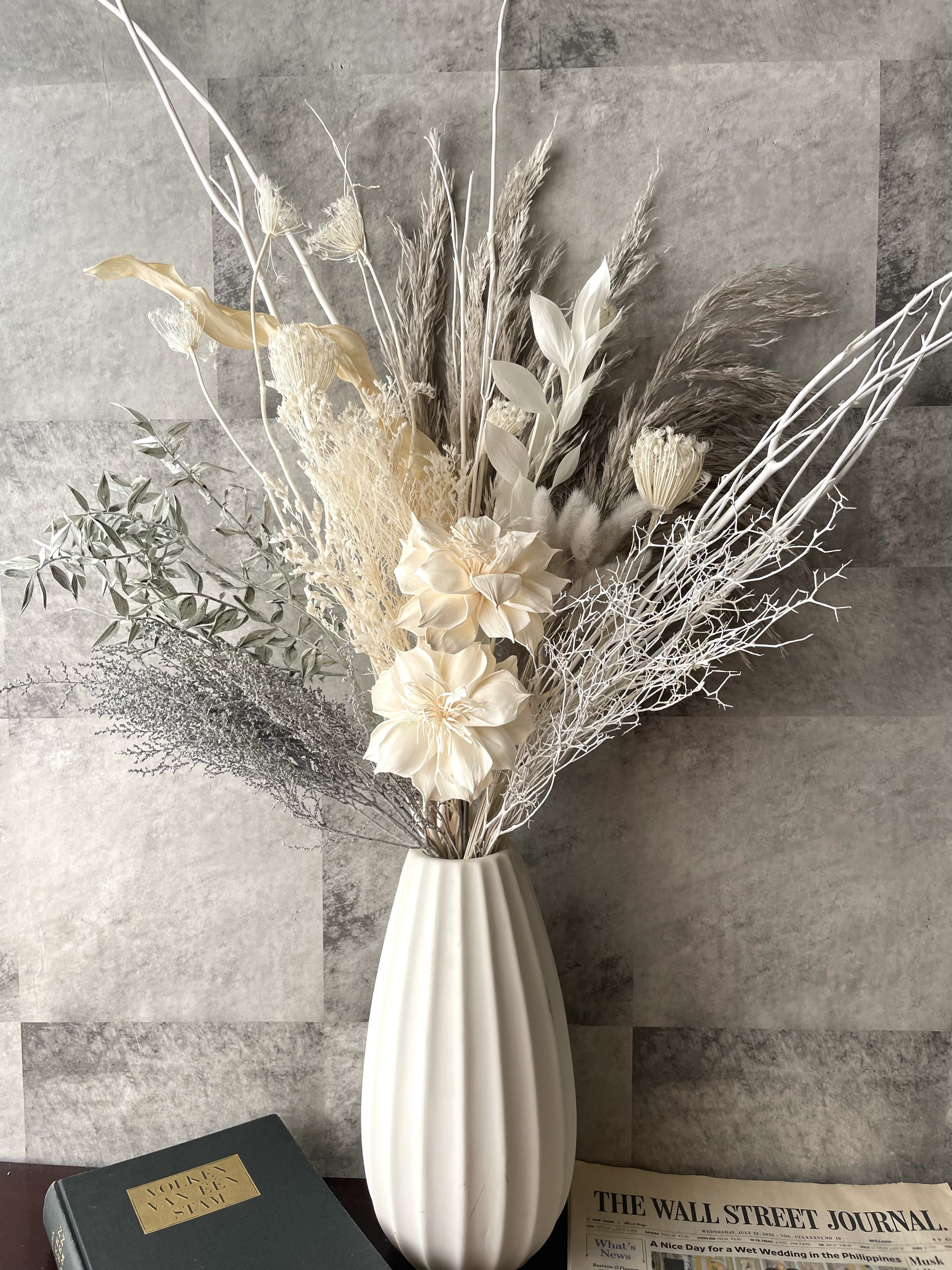 モノトーンのドライフラワー モダンシックなインテリア グレーそのまま飾るだけ ホテルライク インテリア  お祝い 開店祝