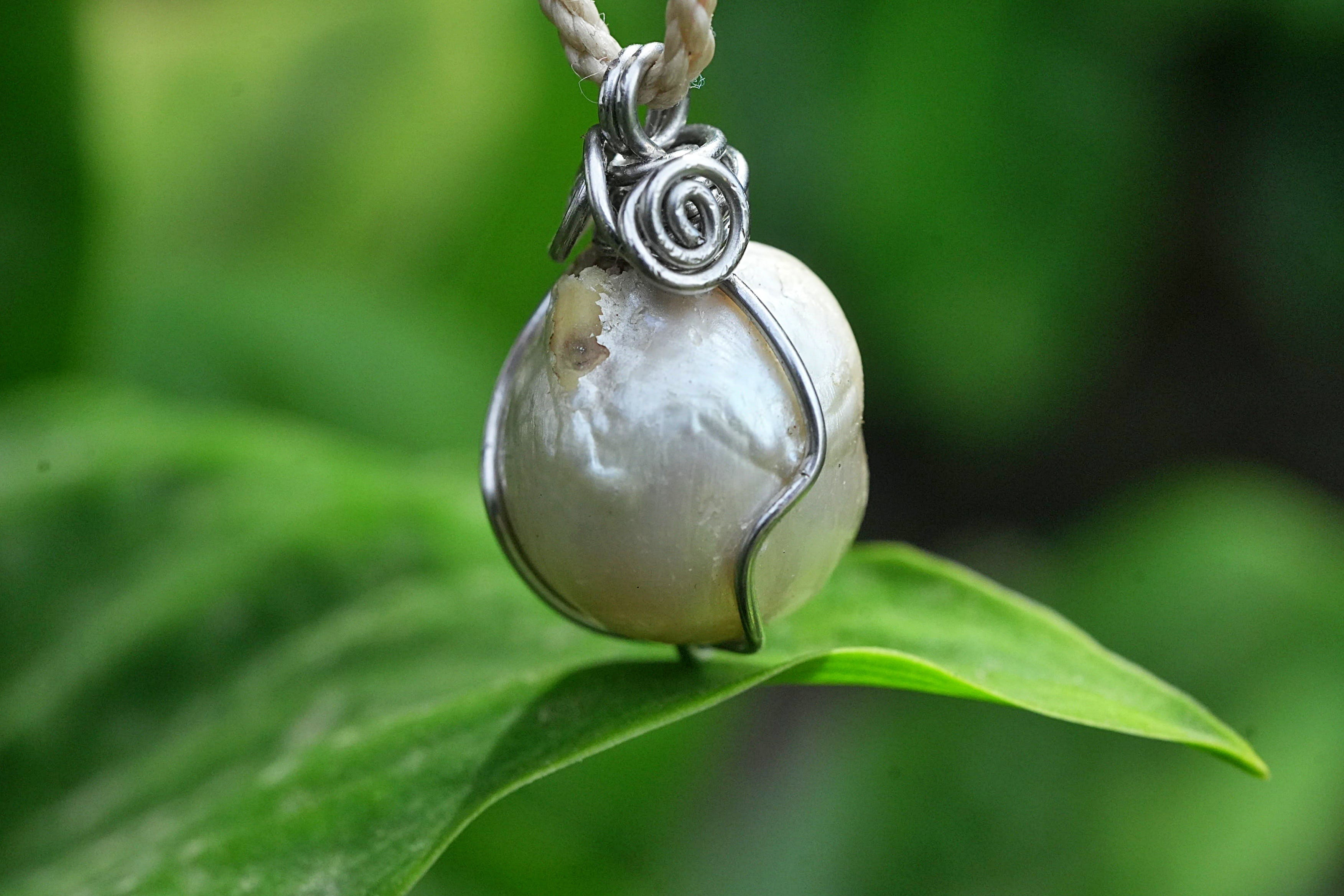 ぷっくり真珠★wire wrapping 大きなパールネックレス　2554