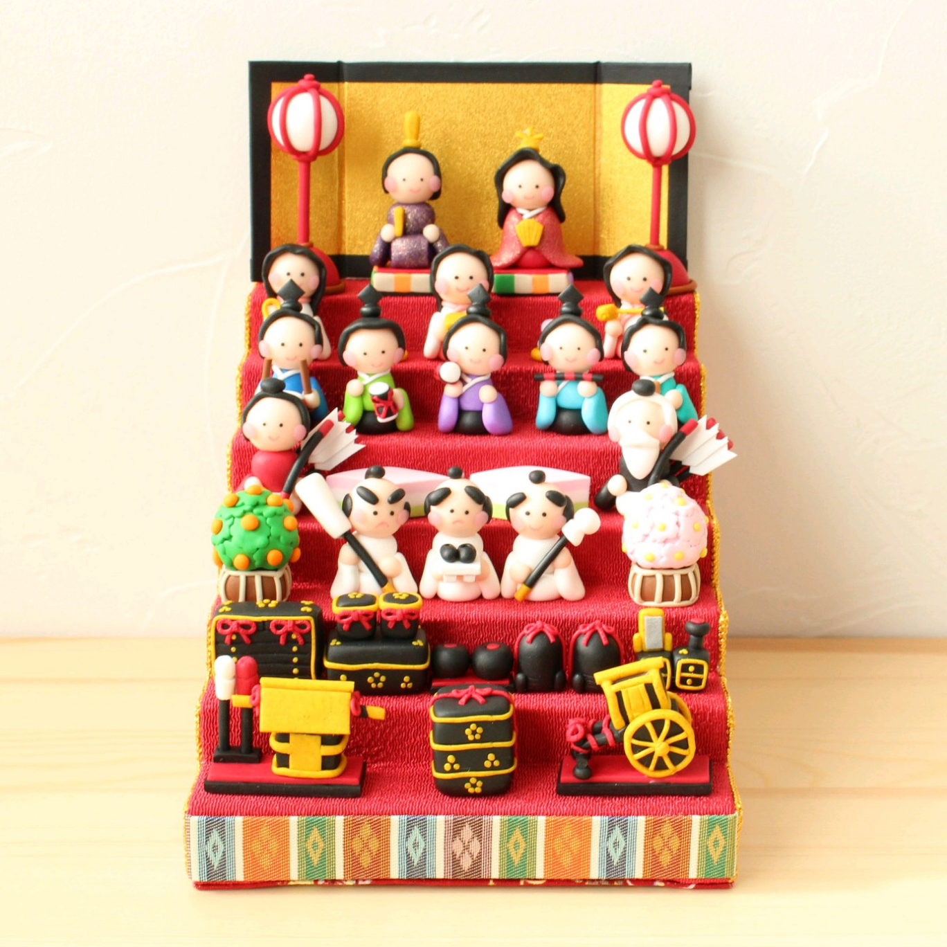 自分で飾れる♪コンパクトでも豪華☆七段飾りお雛様❤