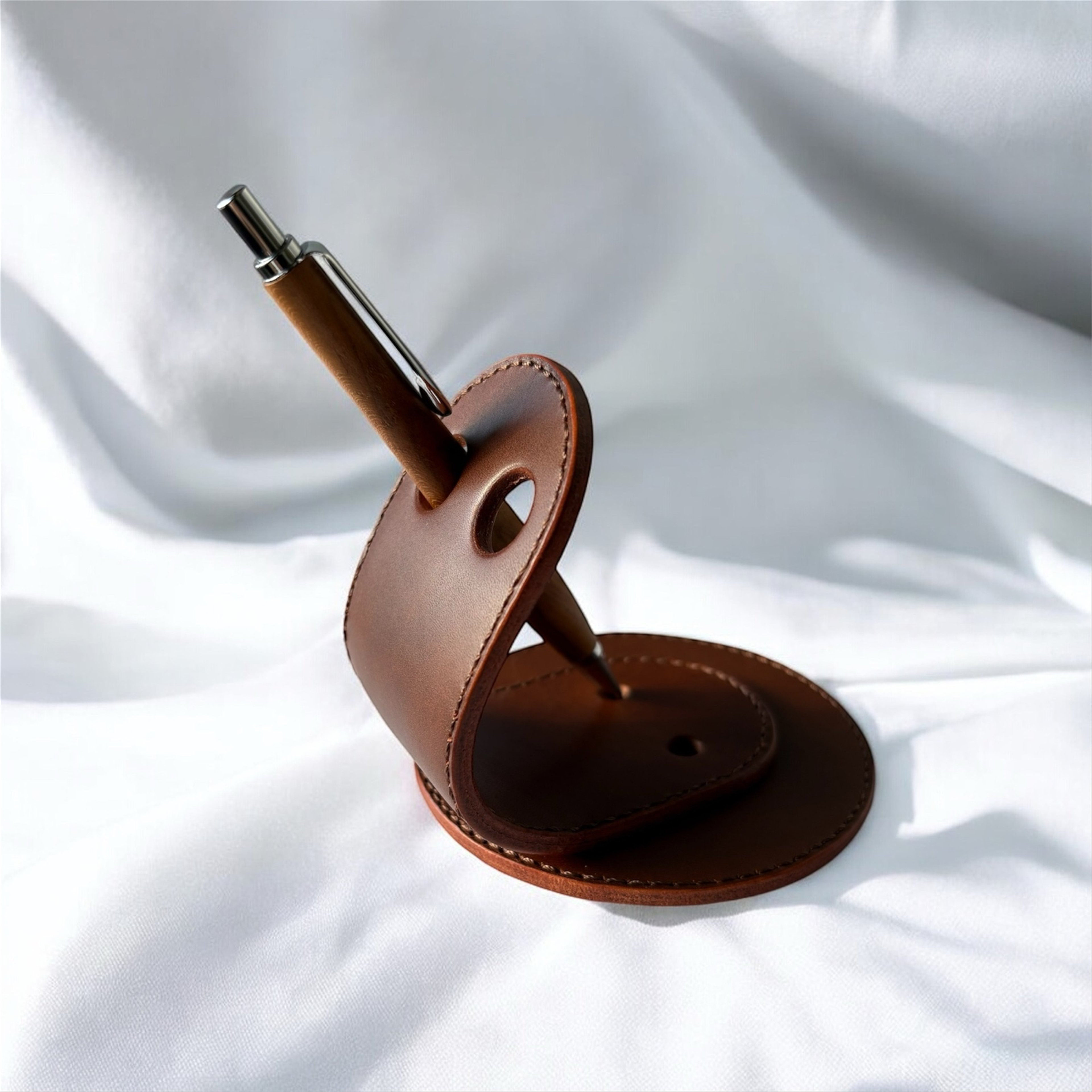 レザーペンホルダー