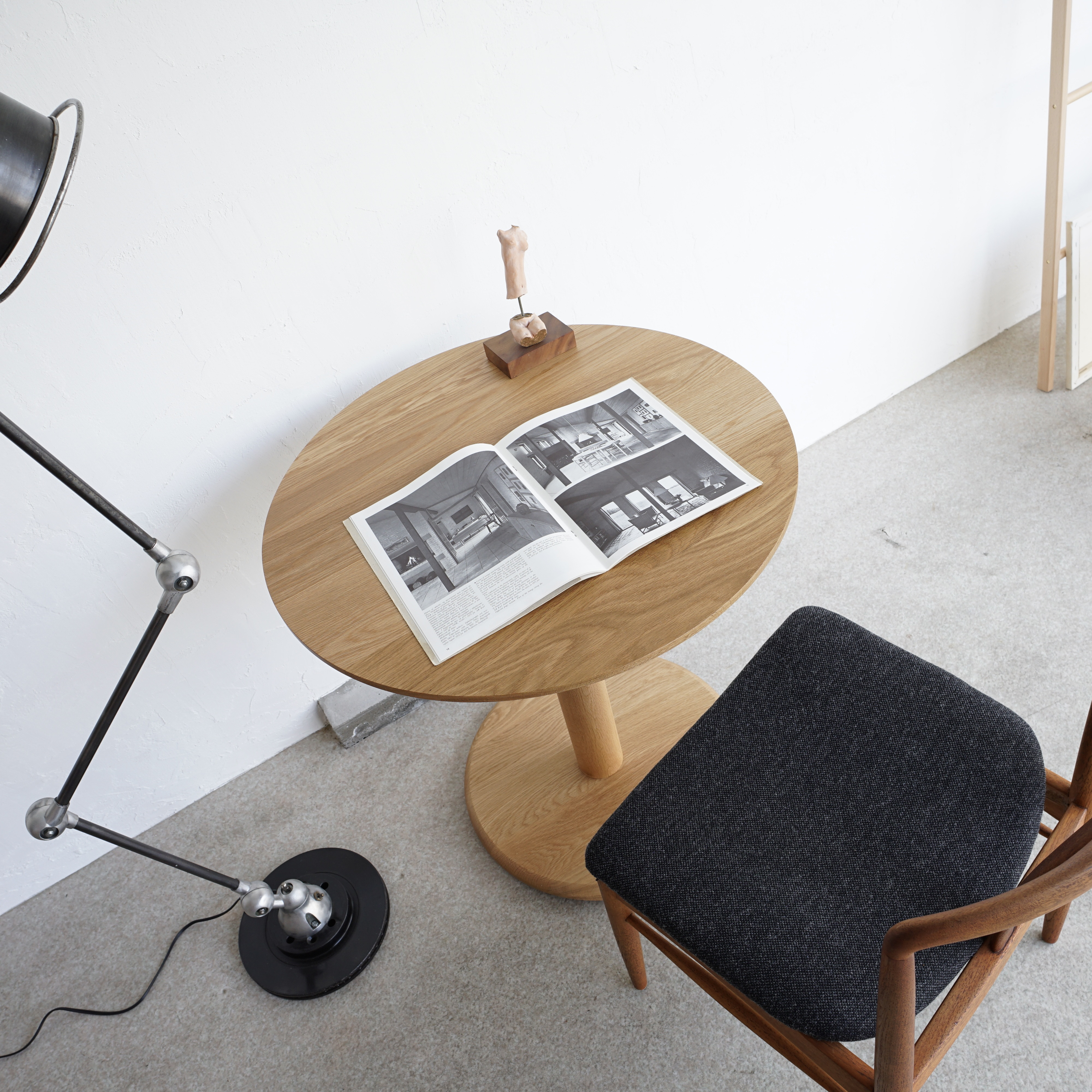 総無垢1本脚/直径70cm/丸テーブル/ラウンドテーブル/カフェテーブル/高さ指定可/オーク材/OAK/机/デスク