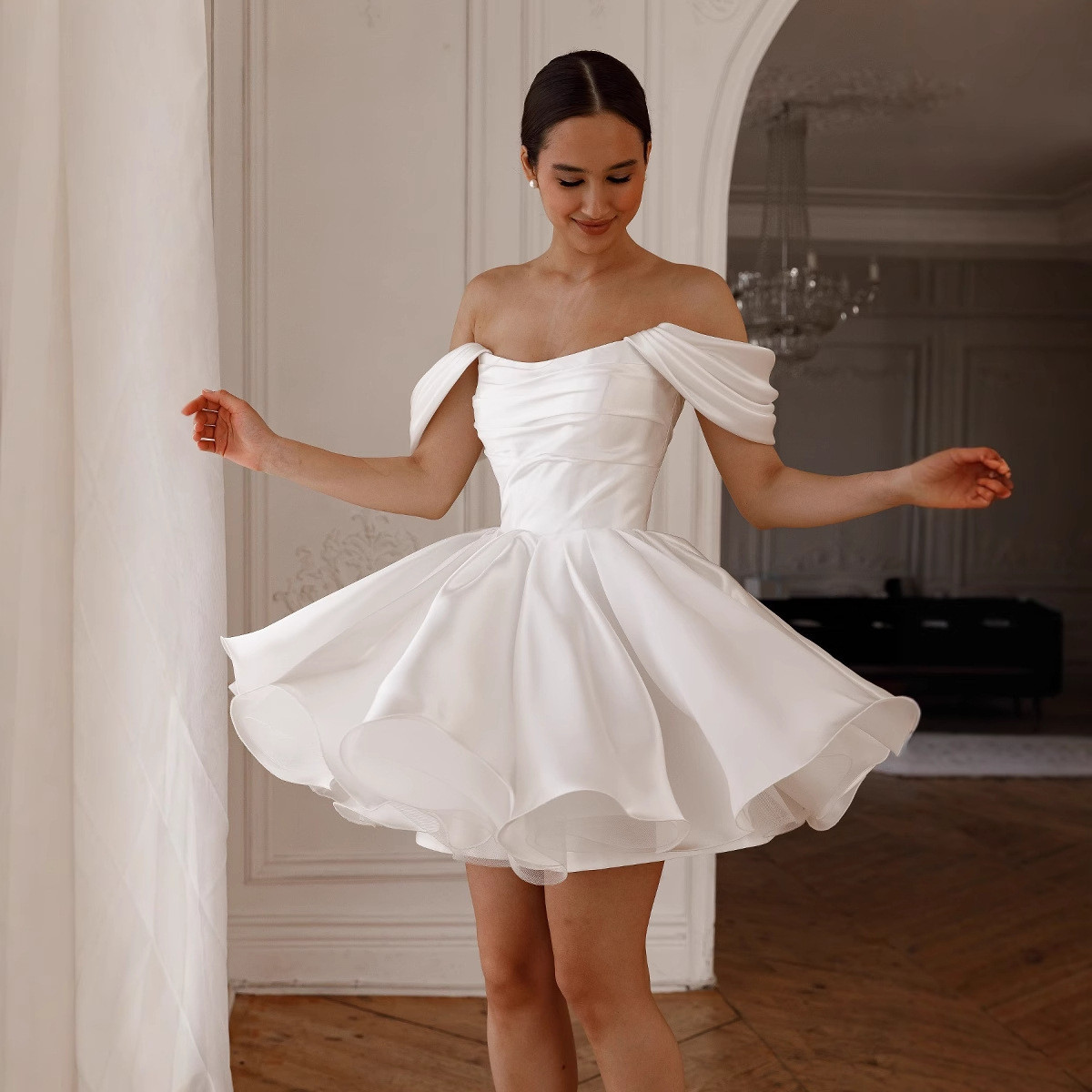 高級感 白 黒 サテン オフショルダー ショート丈 ウェディングドレス 花嫁 披露宴 二次会 前撮り HL1415