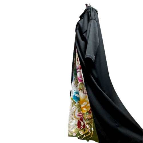 振袖 着物リメイク ドレス 和柄 ワンピース 黒×大輪牡丹や花 シンプル