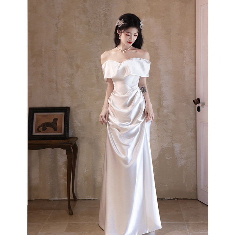 高級感 白 黒 サテン オフショルダー ウェディングドレス シンプル 韓国風 花嫁 披露宴 二次会 前撮り HL1422