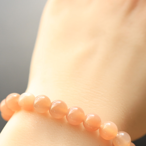 ☆プレミアムブレス☆月のパワーを秘めた愛を伝える石☆オレンジムーン