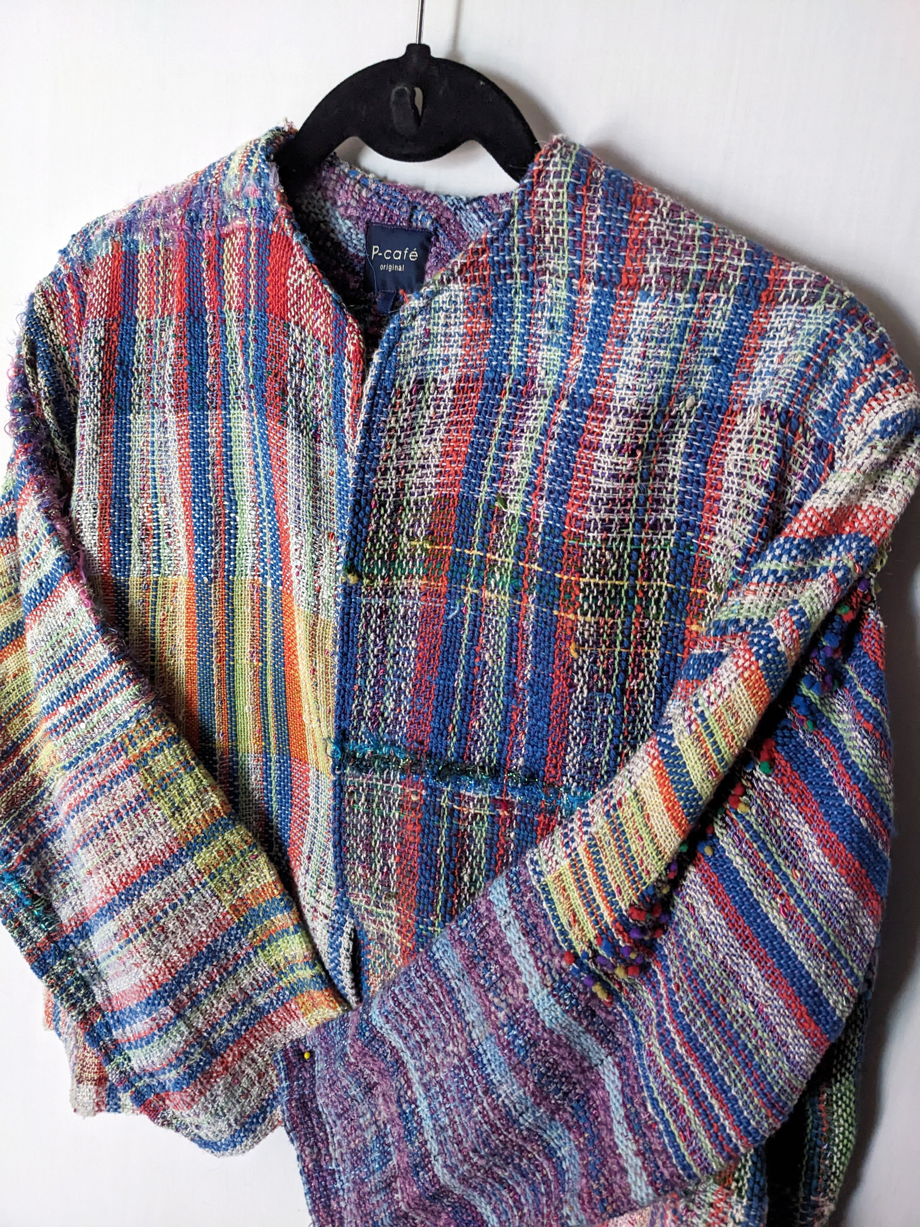 鮮やかな手織りのノーカラージャケット　さをり織り