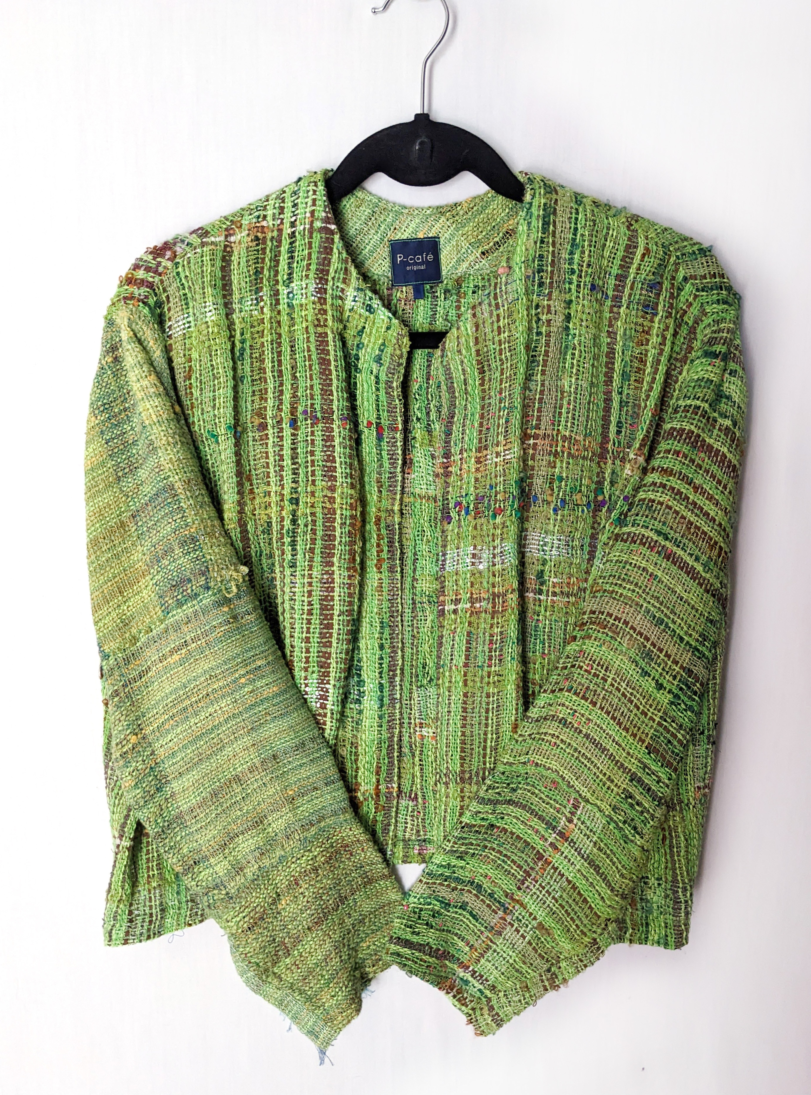 鮮やかな手織りのノーカラージャケット　さをり織り