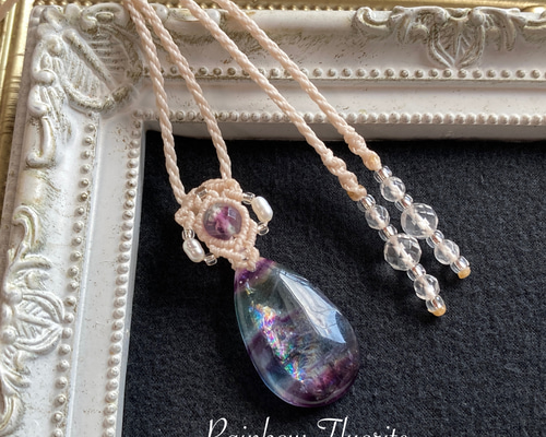 虹入り⭐︎レインボーフローライト（ミニサイズ） マクラメネックレス