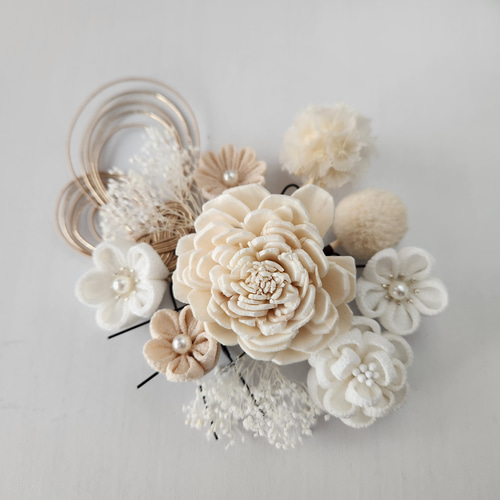 つまみ細工髪飾り ホワイト×ベージュ ヘアピン 彩-iro 通販 20374868