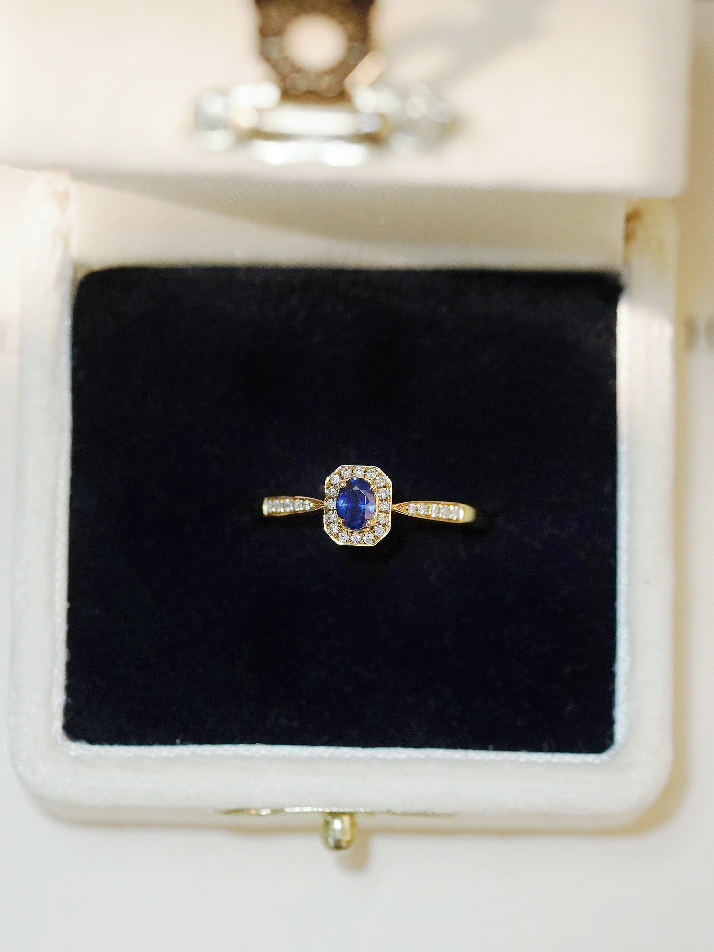 天然ダイヤモンド付きサファイアリングk18 9401