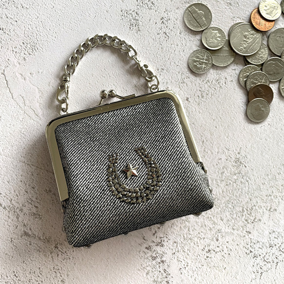 2026新作【選べるストラップで使い方いろいろ★馬蹄チャームポーチ】バッグチャーム／キーケース／AirPodsケースなど