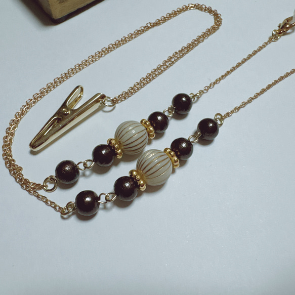 デザインビーズの補聴器ストラップ② 2枚目の画像