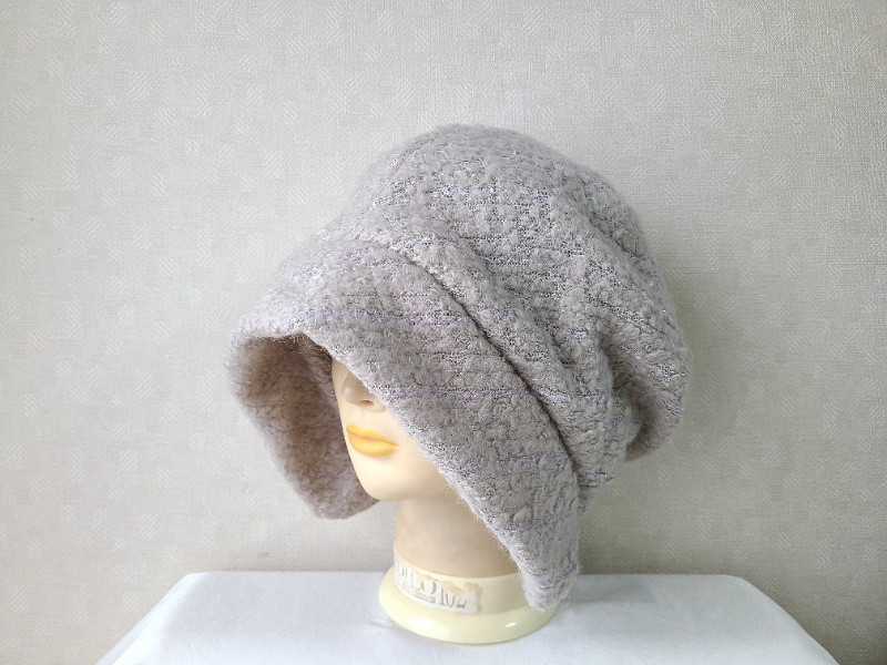 魅せる帽子☆【Creema 限定価格】ふわモコ暖か♪ウール混ラメニットのクロッシュ～ライトグレー