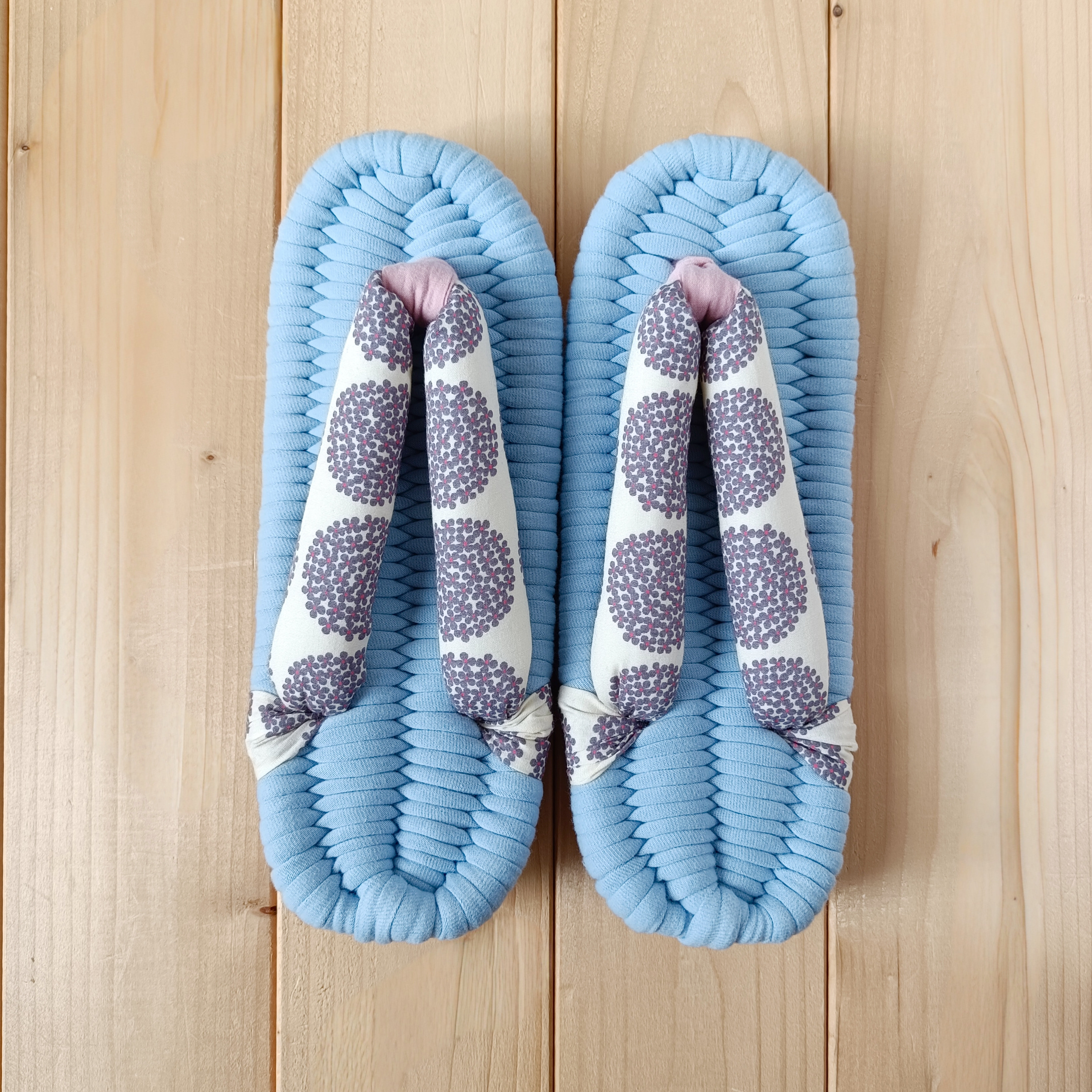 サイズ選べる【布ぞうり／TSUMUGI】やさしさの花束（水色）　受注制作 4,455円