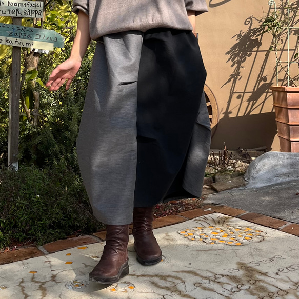 二重織デニムのタックスカート 2枚目の画像