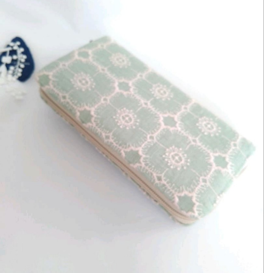 【受注製作】刺繍１・anemone ミント×ライトピンク 本革長財布 ミナペルホネン