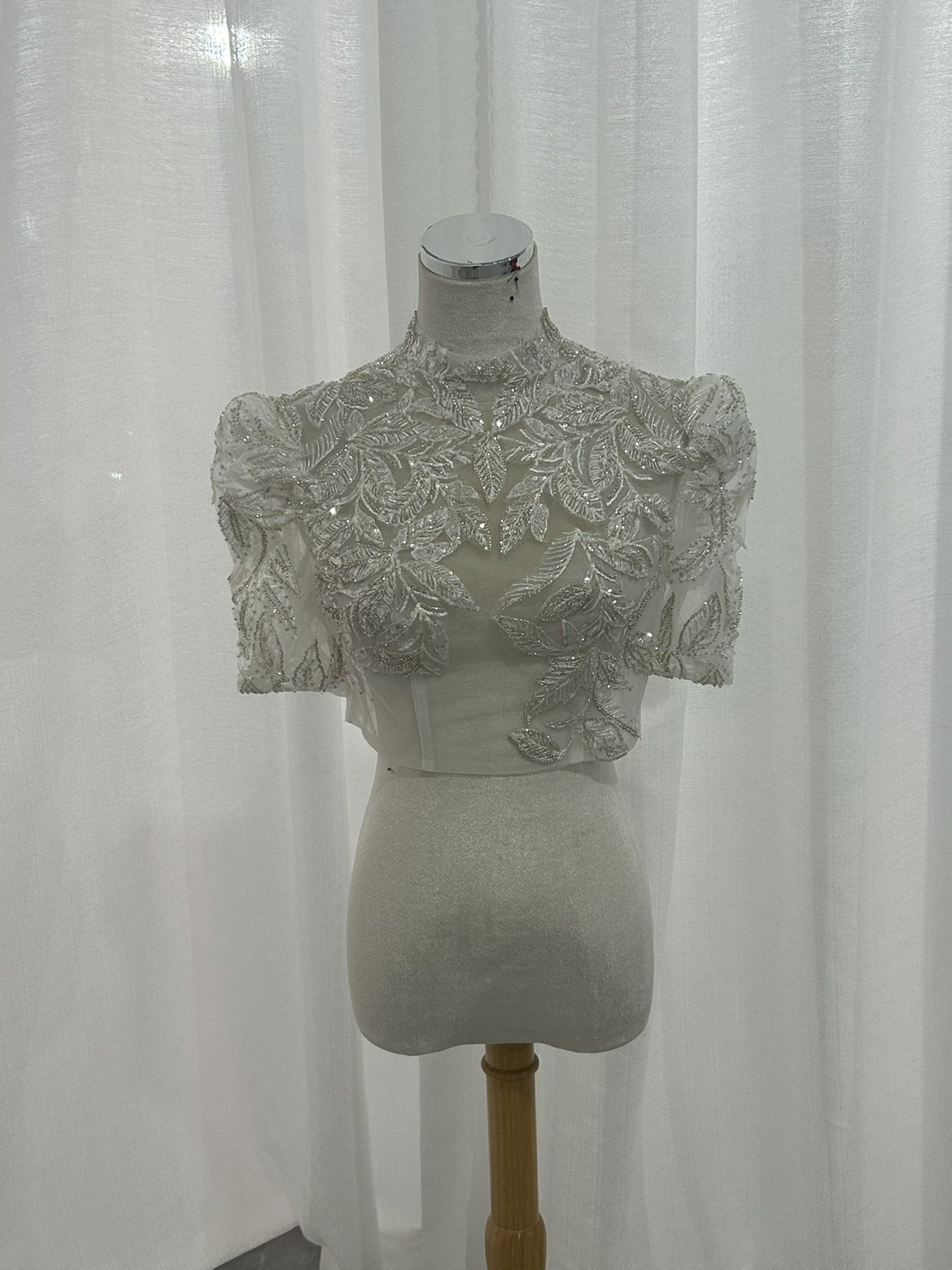 ボレロ キラキラスパンコール 短袖 背中見せ 可愛い 花嫁/ウェディングドレス