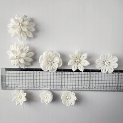 107 つまみ細工髪飾り　ホワイト 2枚目の画像