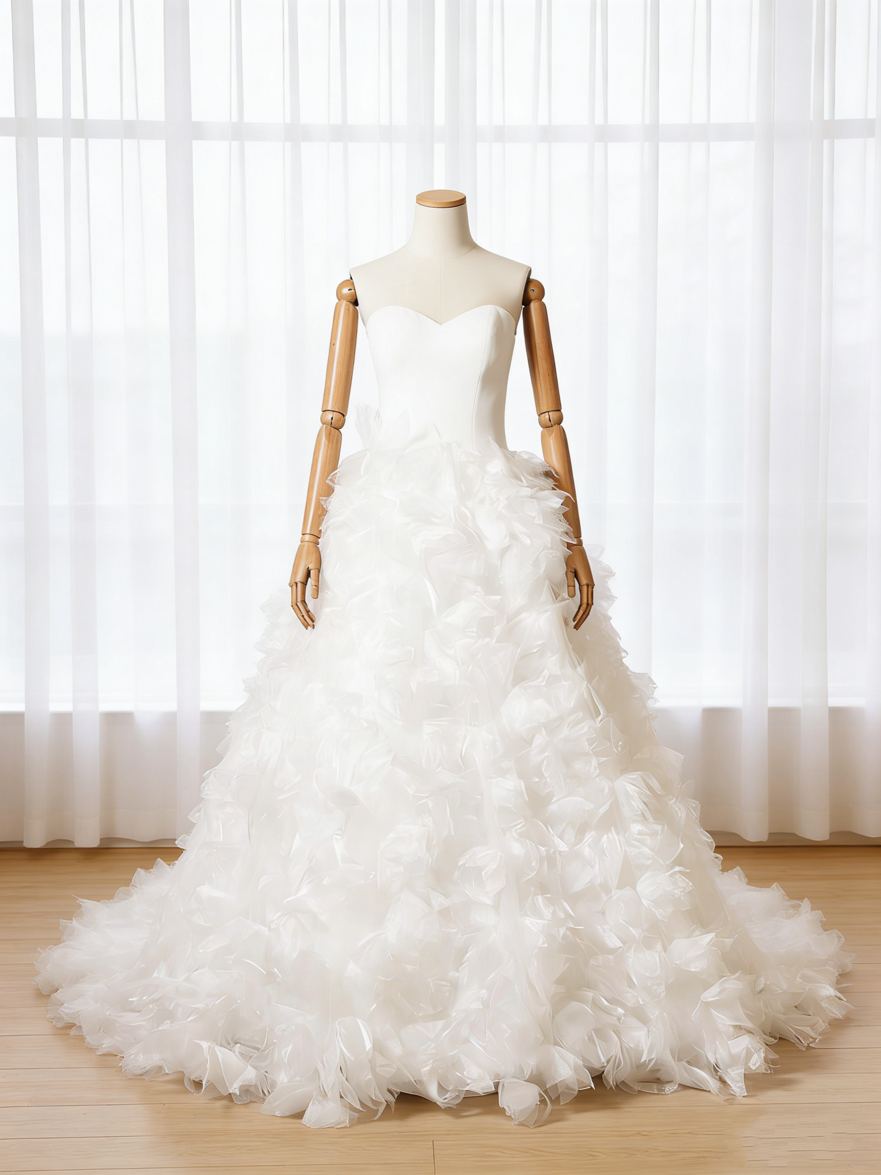 送料無料！ウエディングドレス 花モチーフ ベアトップ プリンセスライン フレアスカート 結婚式/披露宴 憧れのドレス