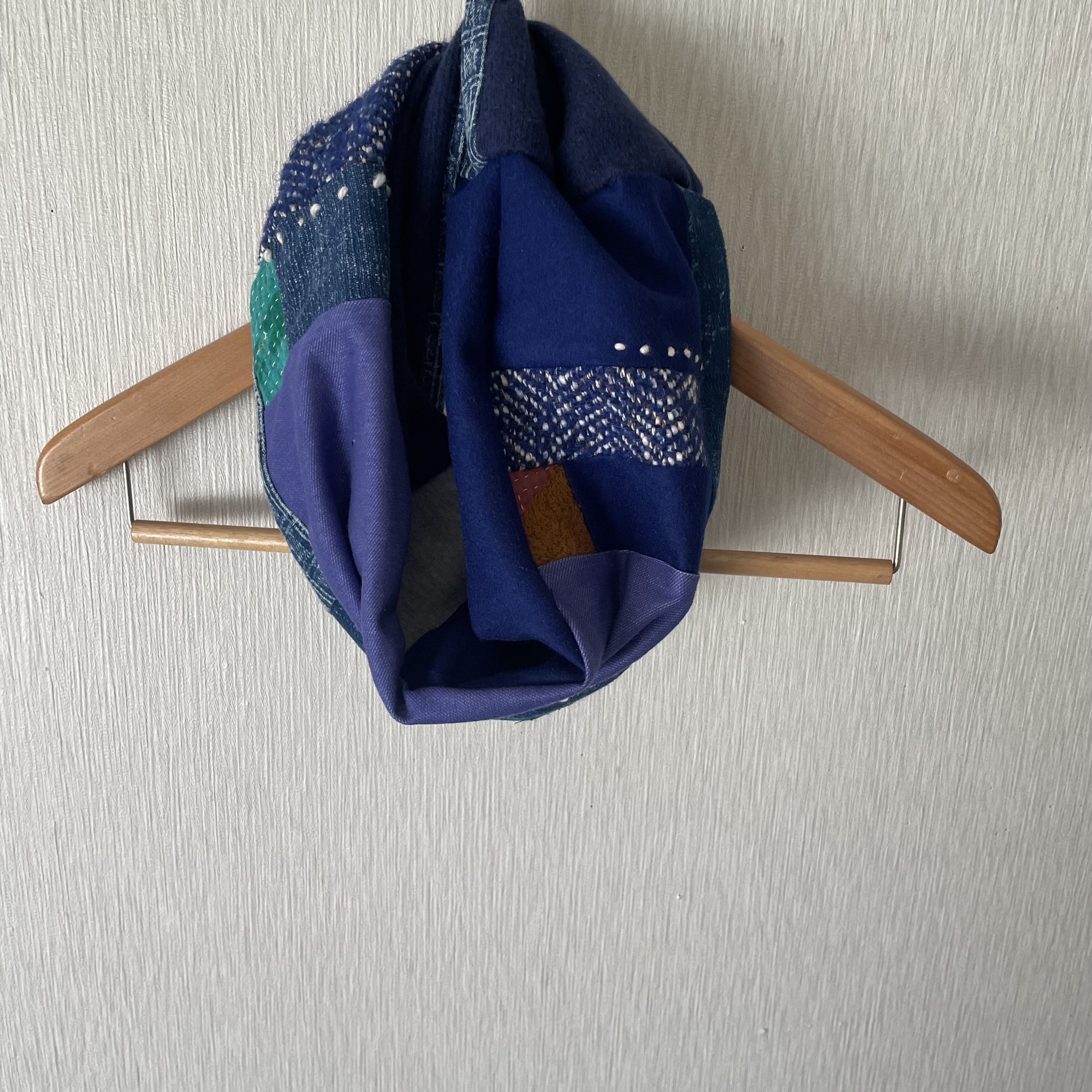 藍染めパッチワークねじりスヌード　藍マルチ1点物Ｆ