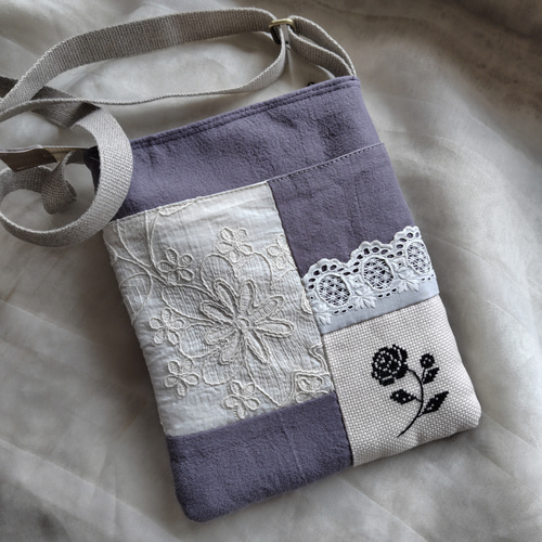 アンティークレース*クロスステッチ*スマホショルダー*薔薇 ショルダー