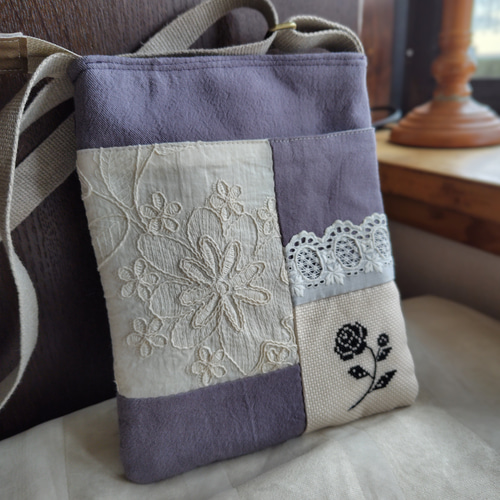 アンティークレース*クロスステッチ*スマホショルダー*薔薇 ショルダー