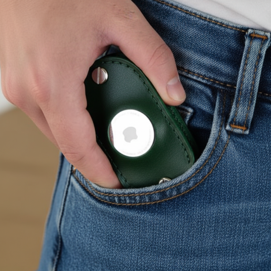 グリーン　エアタグ対応 本革キーケース｜AirTag収納可・ネジ式・名入れ対応・コンパクト