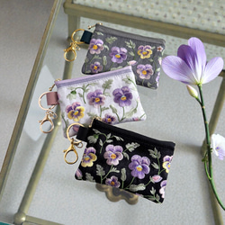 パンジー/ビオラ◇インド刺繍×帆布/キーホルダー付きフラットポーチ