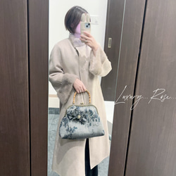 新作　和の心シリーズ　洗練された大きめバンブー紬の優しい艶感に飾りを添えて、、、つまみ細工コサージュバッグ 12枚目の画像