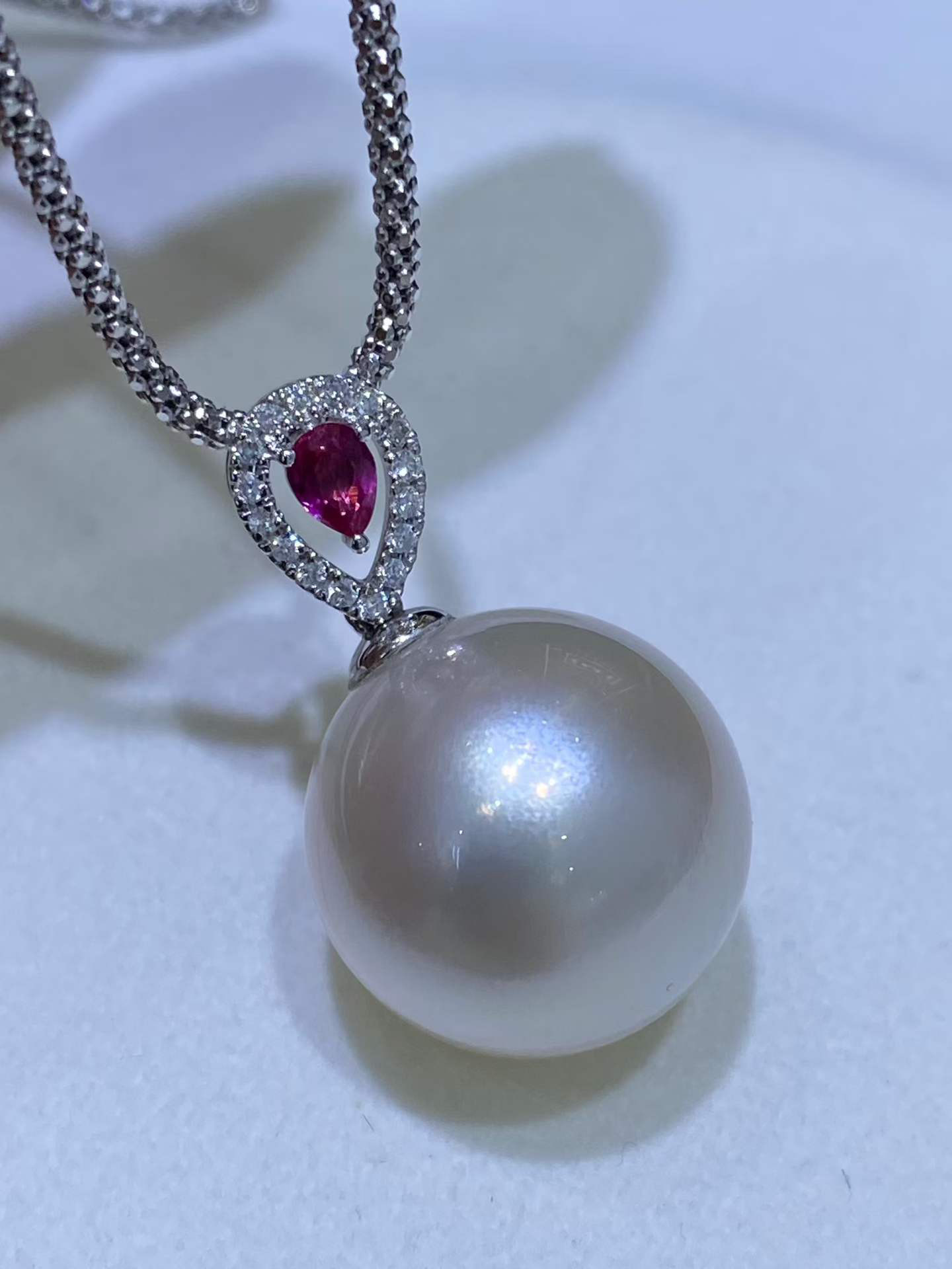 【高級】白蝶真珠　ルビー付きペンダントトップk18 3501