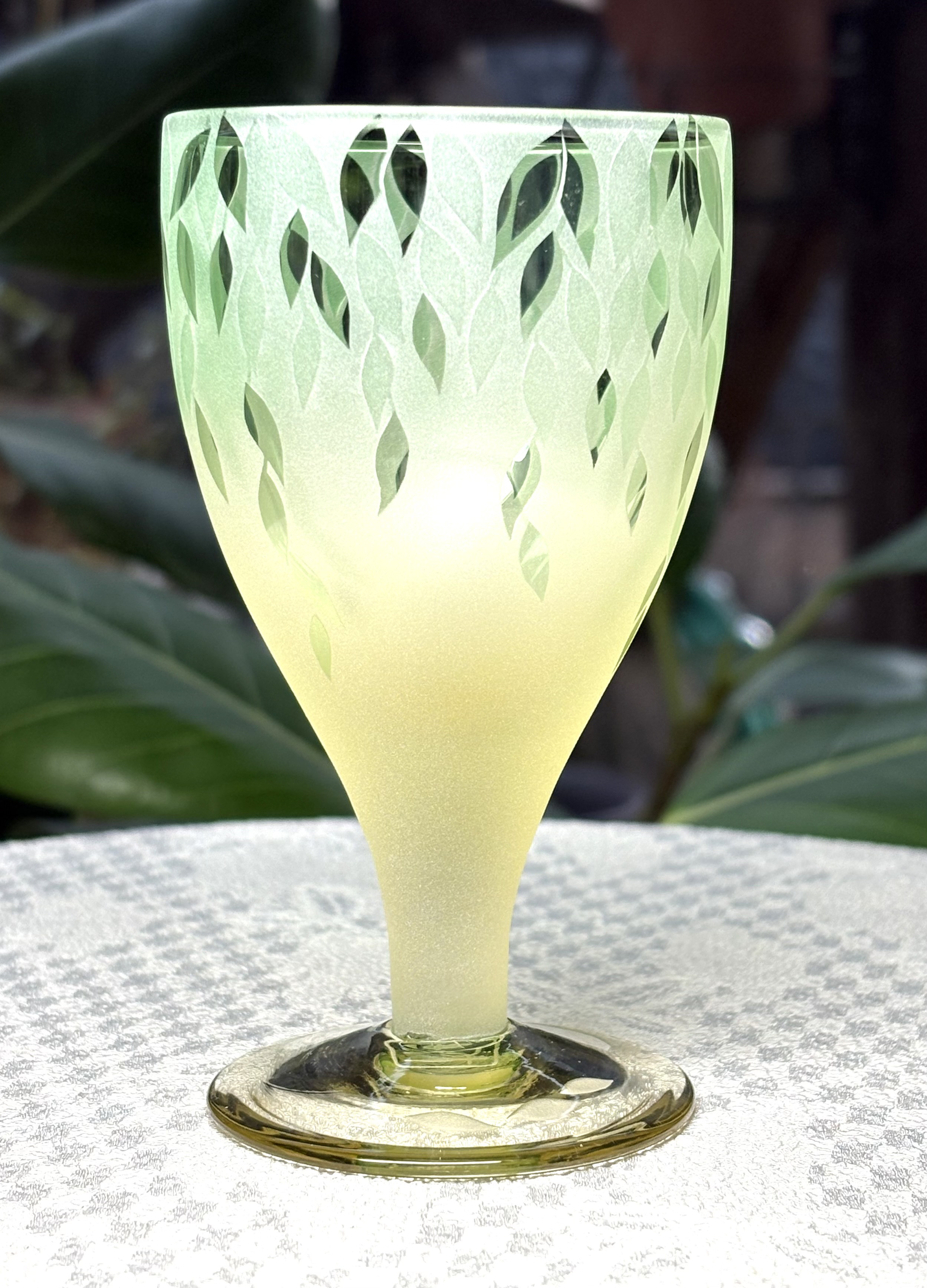 ハンギンググリーンの脚付きグラス　〜エスキナンサス　Ｂ　　緑×黄（1個）