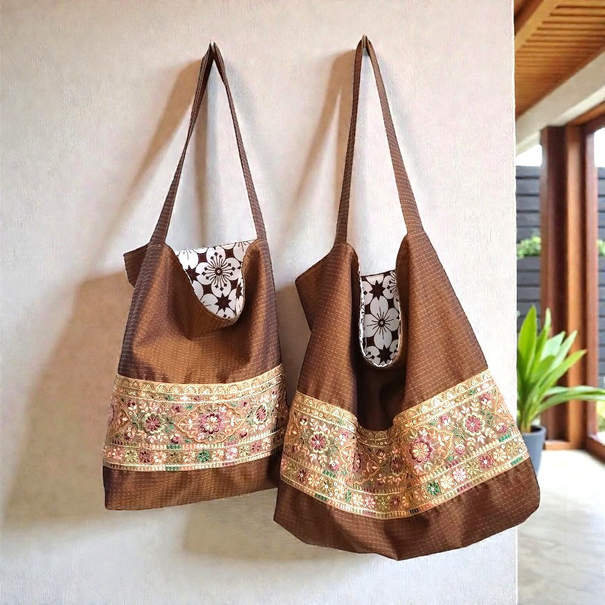 39｜MG FUSION｜ワンショルダーバッグ（M/L）｜八女紬【紺×山吹】×ドビー×インドネシアbatik【茶花】