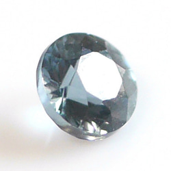 ピアス☆ロシア産フェナカイト（3.4mm）14kgf ピアス（スタッド・一粒