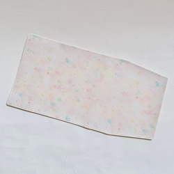 《花卉新聞》彩色書籍封面 | 柔和的春日色彩，平裝本尺寸 第6張的照片