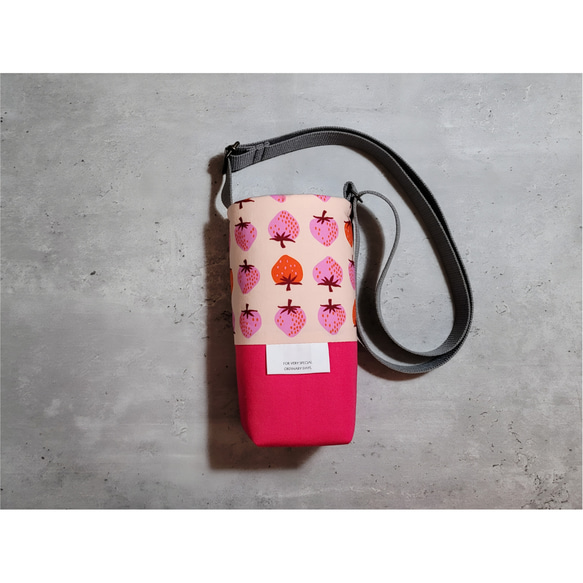 サイズオーダー／水筒カバー Strawberry 水筒ケース・ペットボトル