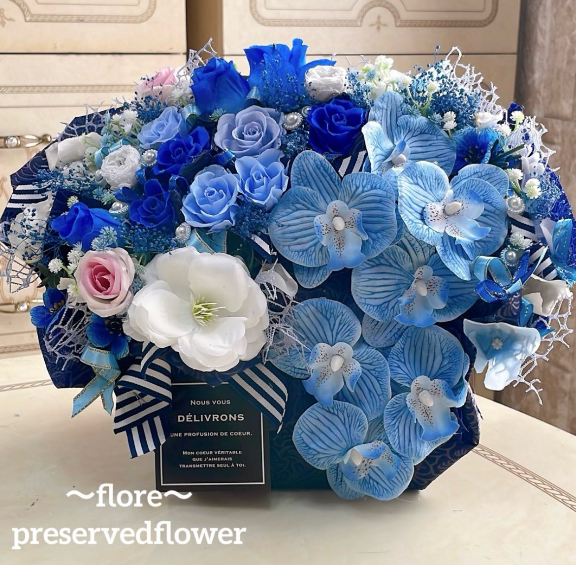 【送料無料、ラッピング込み】✨特大✨ 大人気✨ミックスバラプリザ＆胡蝶蘭、アーティフィシャルフラワーアレンジ