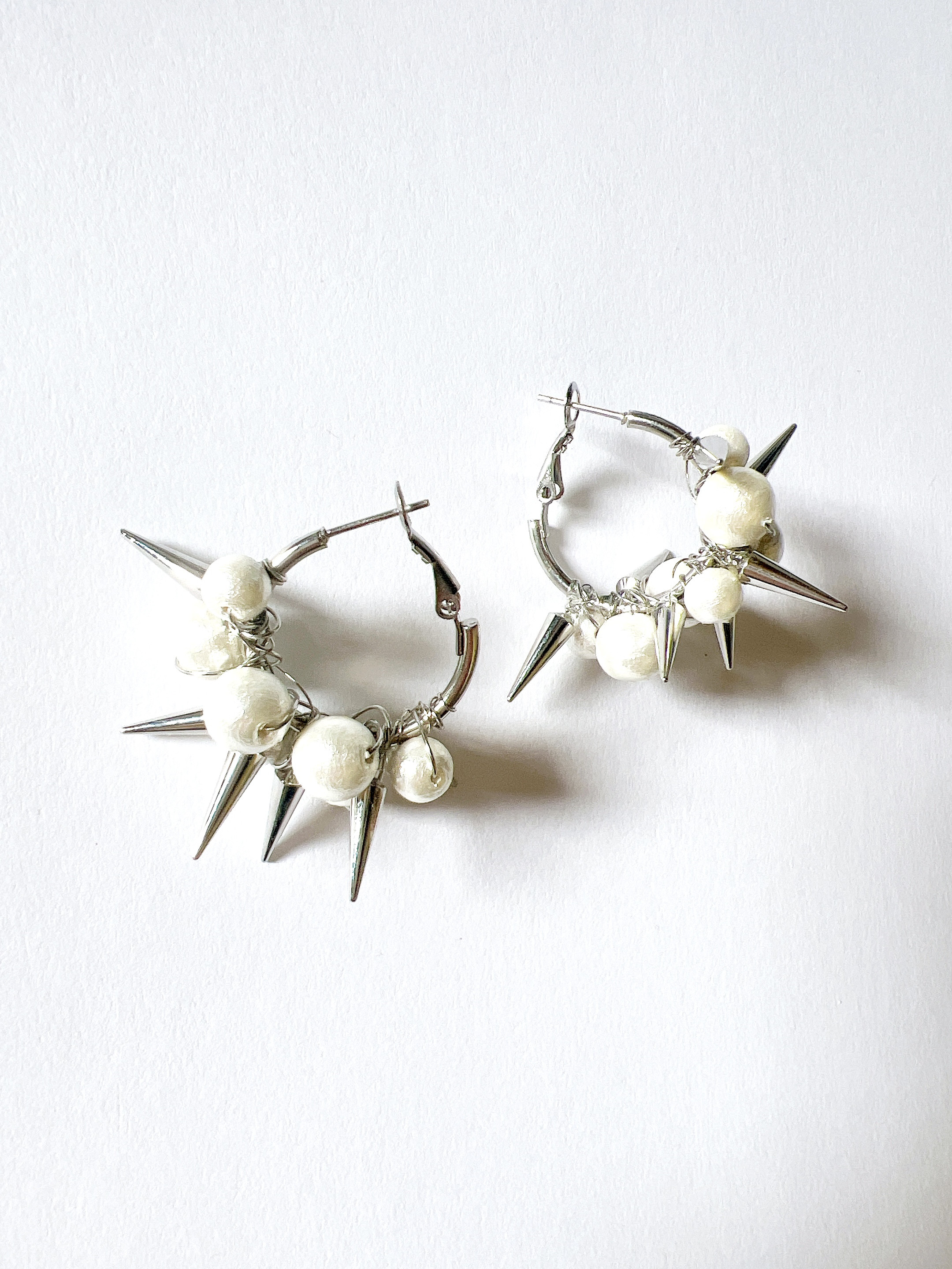 コットンパール×スパイクフープピアス　オケージョン　モード　パンク