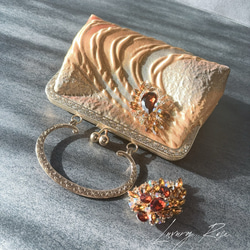 新作絹の煌めき♡とってもモダンな彩り豊かな大迫力な蝶のバッグ