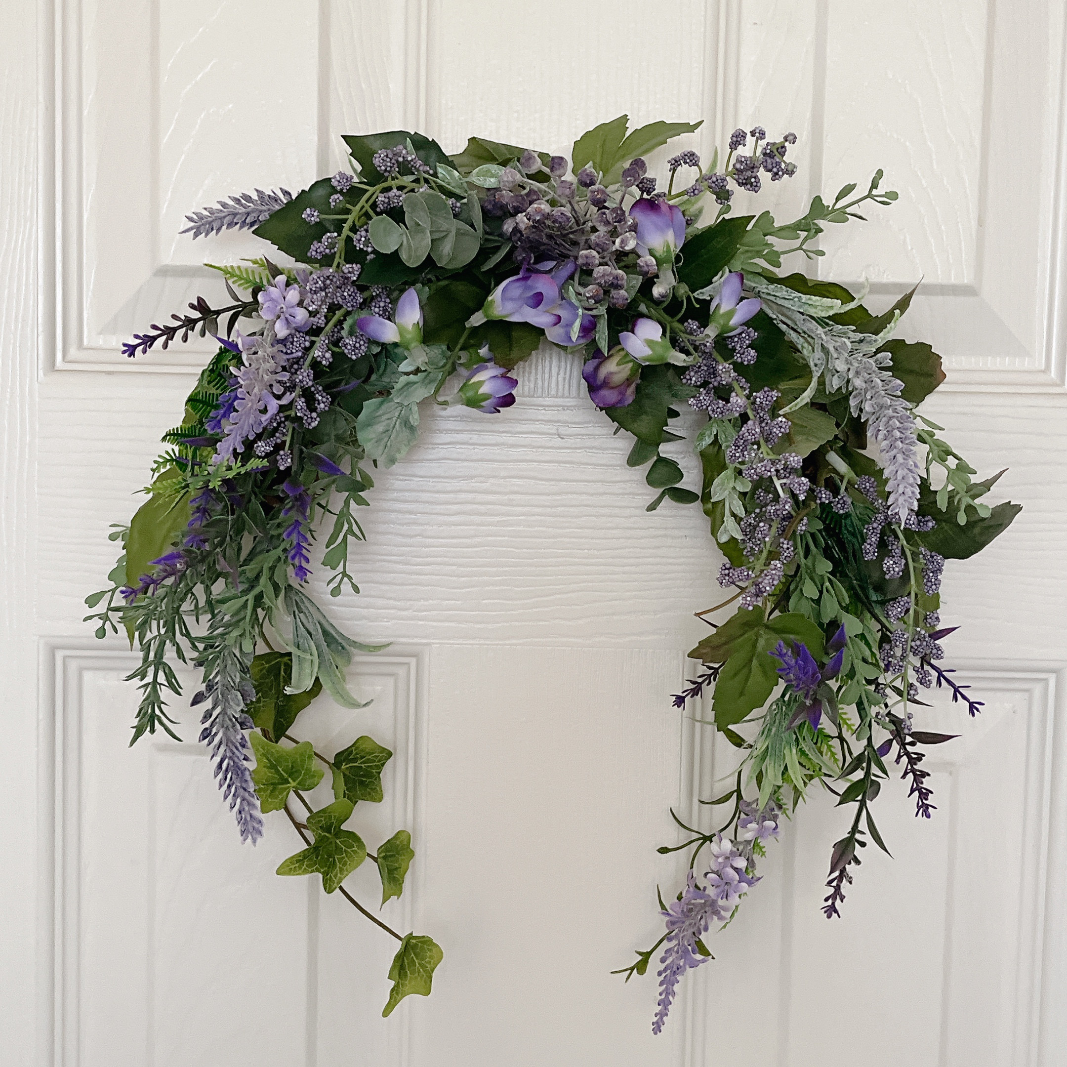 優しいパープル馬蹄型リース　ホースシューリース・30㎝・玄関にも　お部屋にも　ドアリース　贈り物　夏ギフト　インテリア