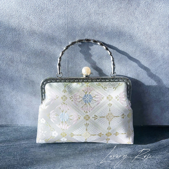 1月の新作　優しい紫ほんのりグラデーション優しく上品な表情♡帯地バッグ　フォーマルバッグ 2枚目の画像