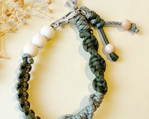 パラコード スマフォのハンドストラップ バッグチャーム ダーク