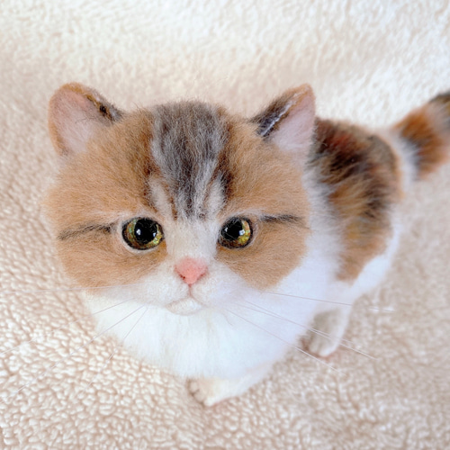 羊毛フェルト猫 羊毛フェルト猫 全身 リアル可愛い三毛のマンチカン 羊毛フェルト