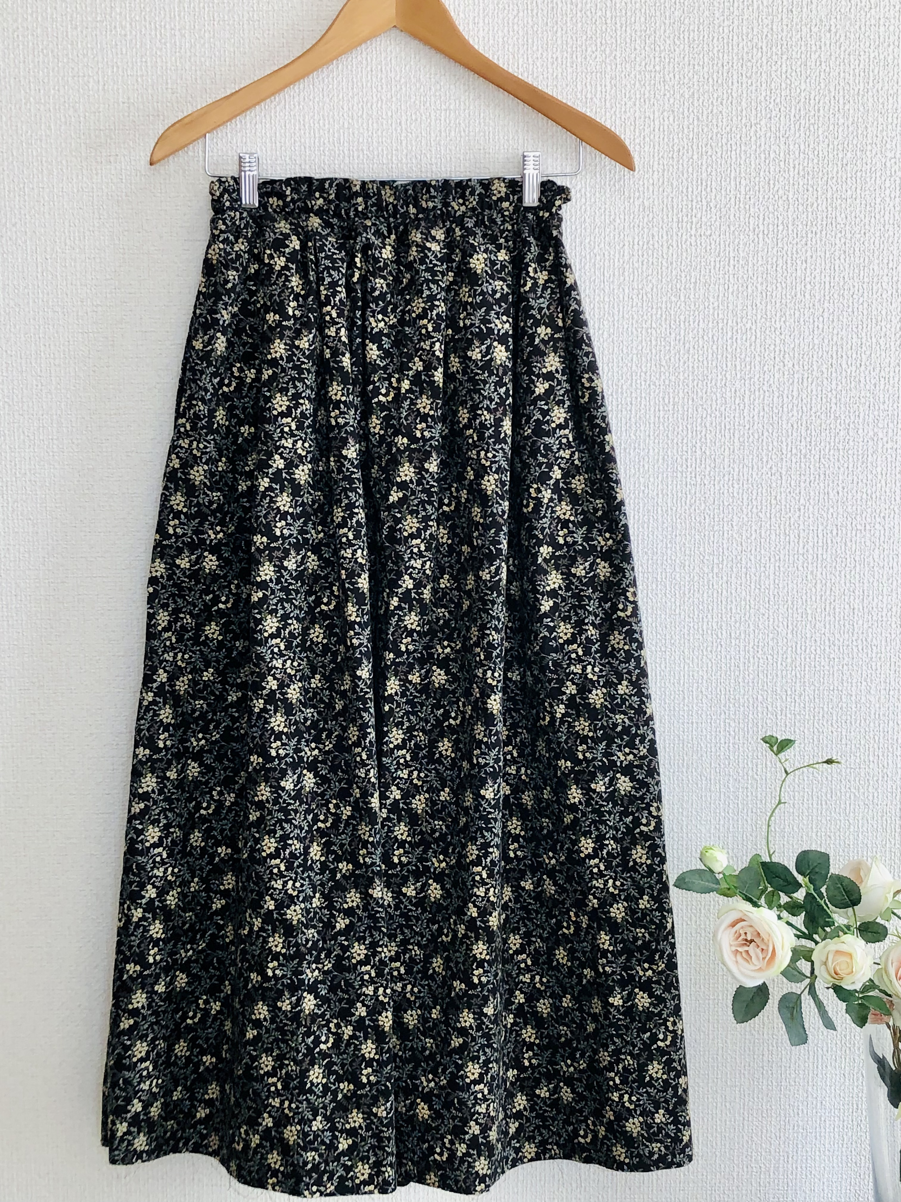 コーデュロイのタックギャザースカート　フラワーガーデン✳︎ブラウン　花柄スカート